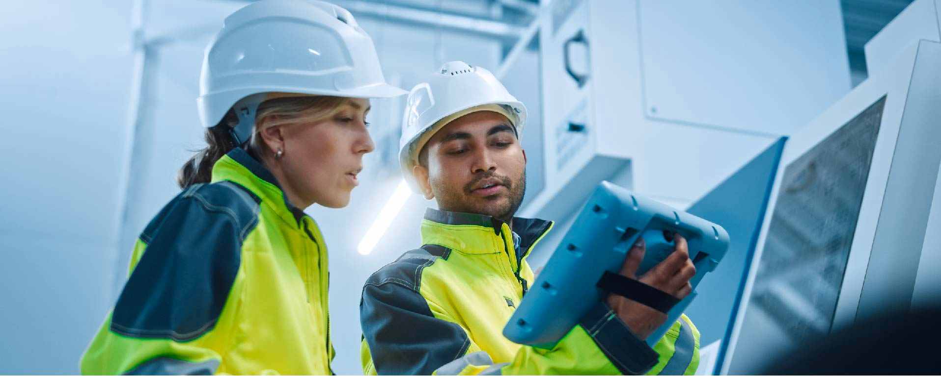 How Maintenance Managers Extend Asset Life and Decrease Downtime with CMMS