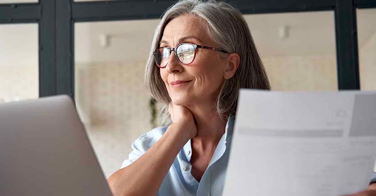 A businesswoman at ease using Lx Transaction Management