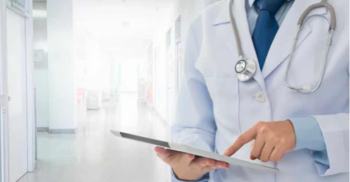 How to Improve Healthcare Facilities and Plant Operations Management with a Modern CMMS